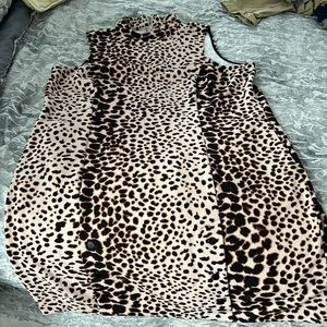 Leopards spot sleeveless dress. Very flattering XL